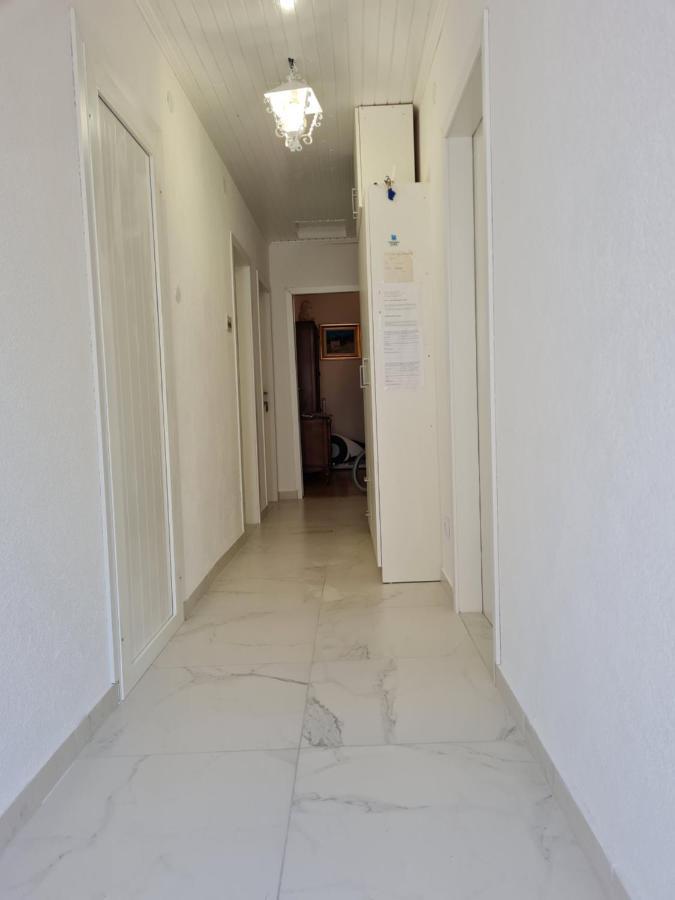Agata Apartment Lastovo
